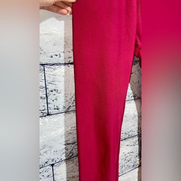 Nike Dri-Fit Crop Epic Cool Raspberry Red Small Drawstring Ventilation Holes - Picture 3 of 8